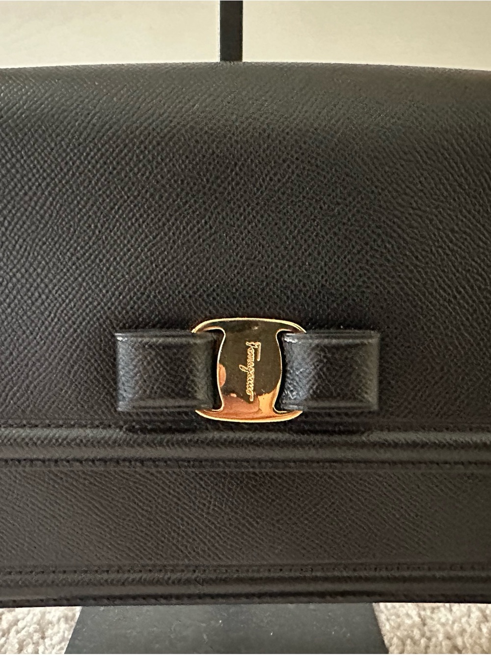 Salvatore Ferragamo Leather Shoulder Bag with Gold Chain - Picture 2 of 9